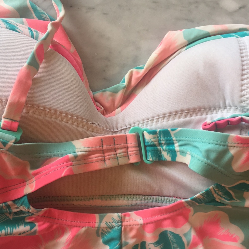 Bikini - Picture 7 of 7